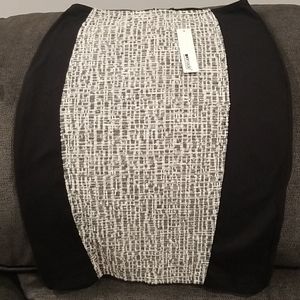 LAmade black white NWT skirt new with tags juniors large will fit women's Small